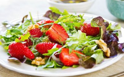 Strawberry Salad and Grapefruit Dressing