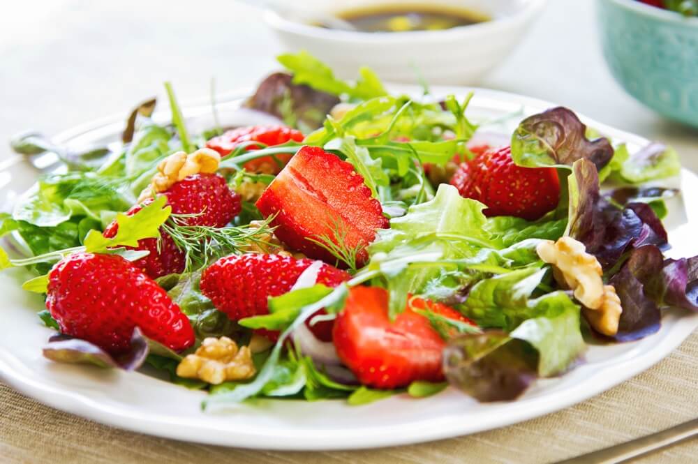 Strawberry Salad and Grapefruit Dressing